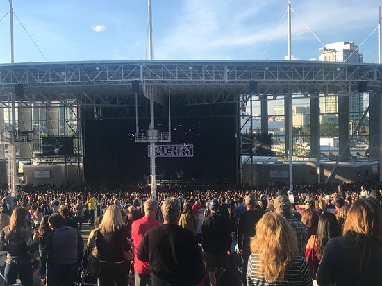 Daughtry at NYCB Theatre at Westbury