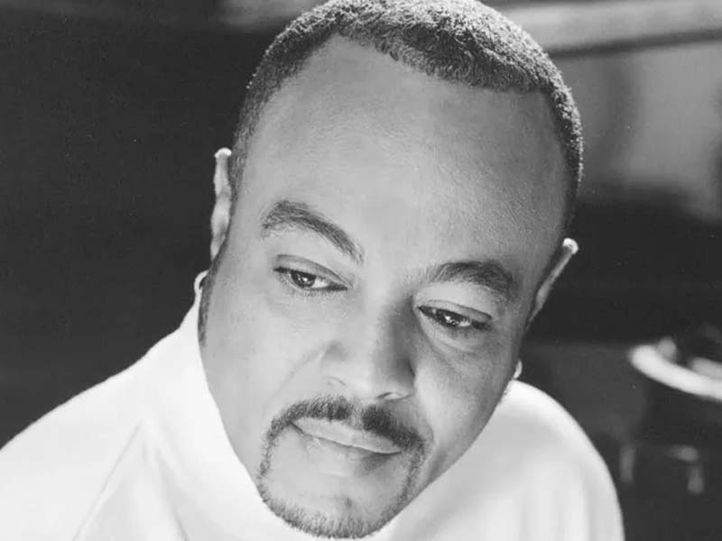 Peabo Bryson at NYCB Theatre at Westbury