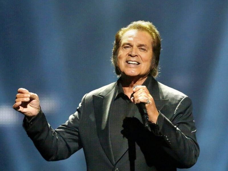 Engelbert Humperdinck [CANCELLED] at NYCB Theatre at Westbury